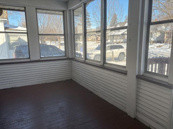 1233 Bradley St, Saint Paul, MN 55130