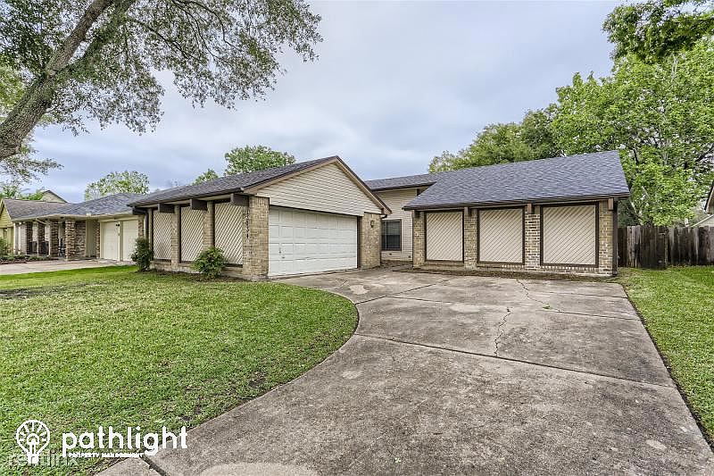1st image of 13034 Huntleigh Way