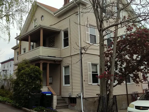 8 E Transit St APT 3, Providence, RI 02906