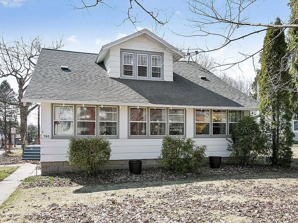 705 N 5th Ave