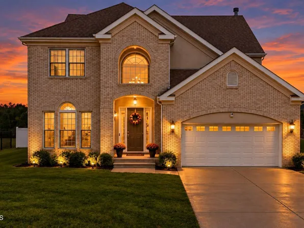 12 Arrowwood Court, Howell, NJ 07731