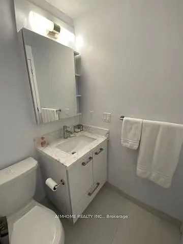 2221 Yonge St #5202 — Photo 14