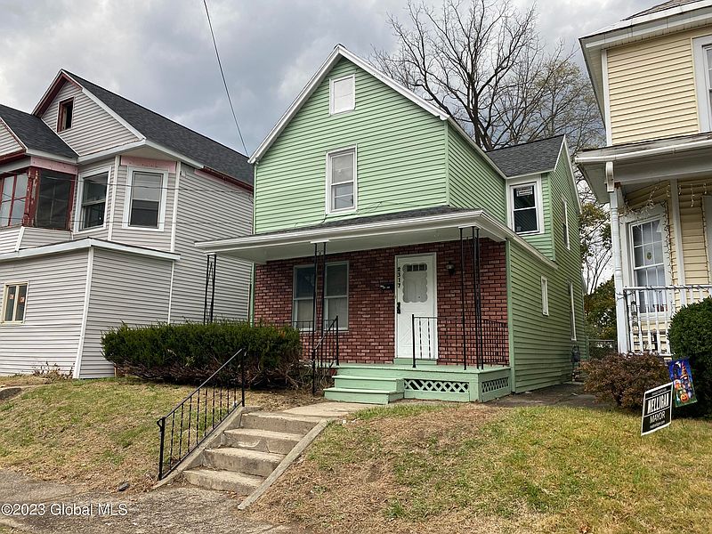 3rd image of 2317 Turner Avenue