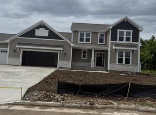 N75W17744 Woody Ln, Menomonee Falls, WI 53051