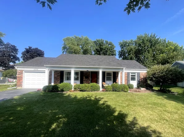 1233 Allison Ln, Schaumburg, IL 60194