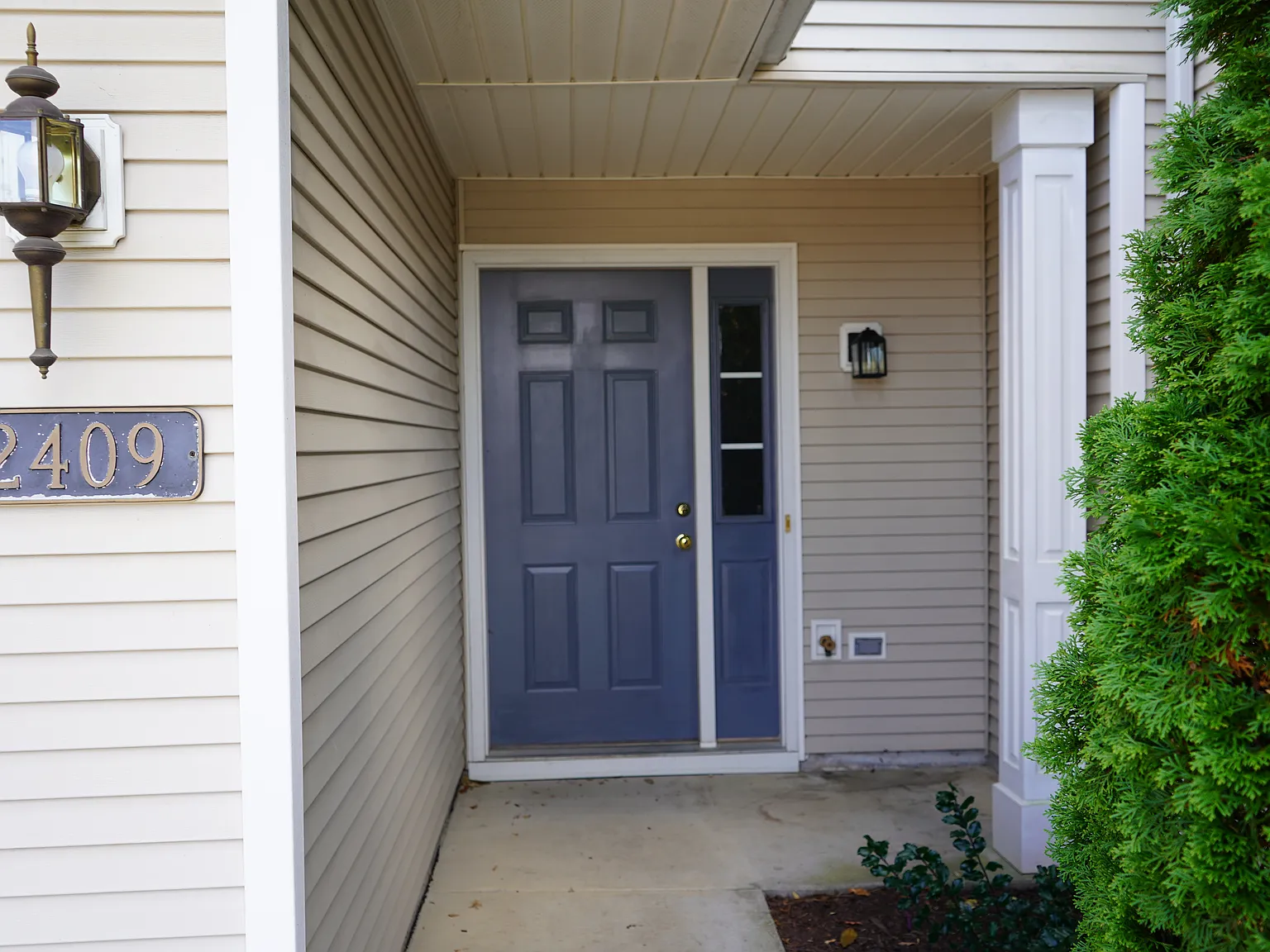 3 bed, 1276 sqft, $1,850 — Photo 2