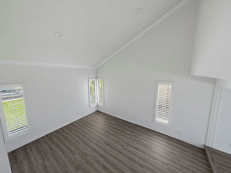 1038 Rimwood Dr — Photo 9