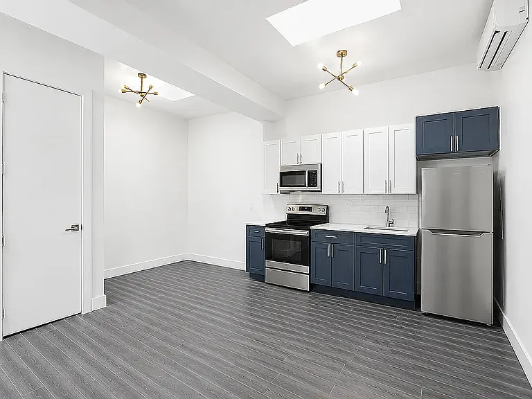 418 Rogers Ave #9 — Photo 3