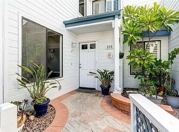 3rd image of 103 Greenmoor #65