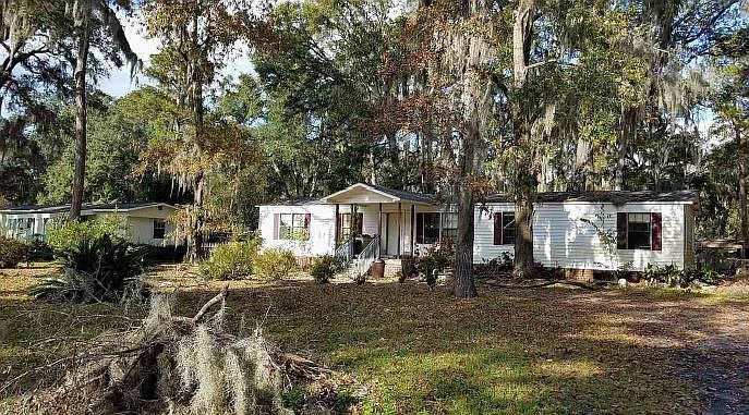 2nd image of 88 Woods Dr