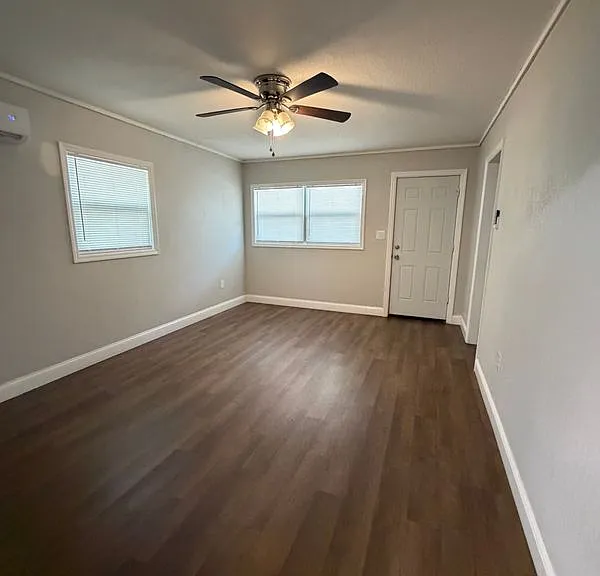 37802 Whitehouse Ave — Photo 6
