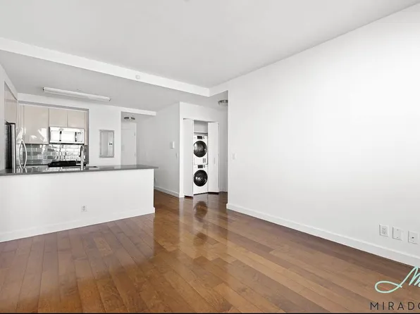 80 Dekalb Avenue image 5 of 24