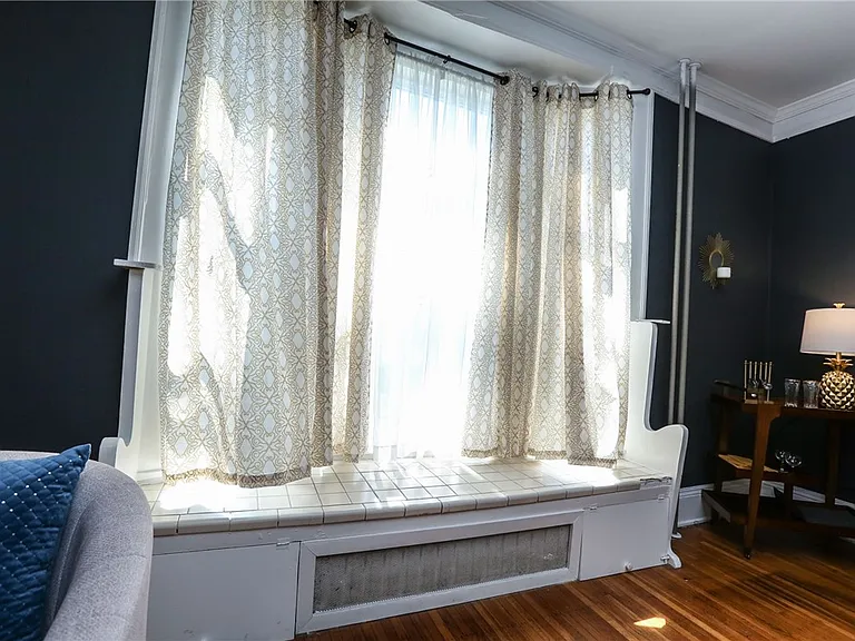 17 Russell St #11 — Photo 7