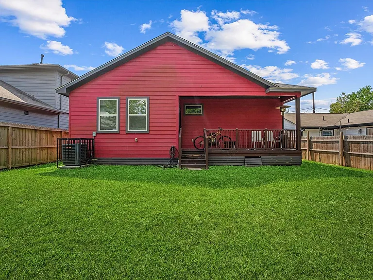 4547 Newberry St — Photo 21