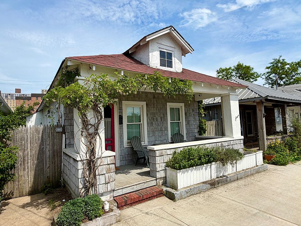 1st image of 152 Beach 25 St