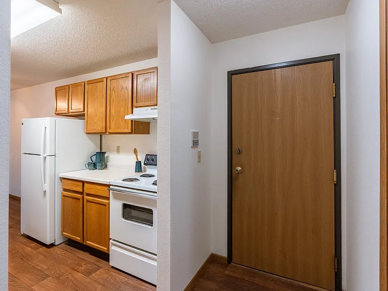 Fargo, ND Country Edge Apartments | Entry