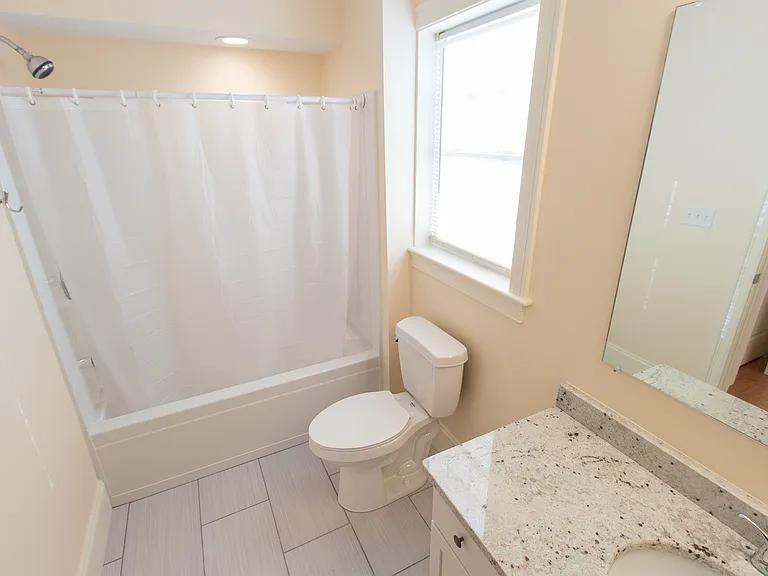 5165 Washington St #7 — Photo 9
