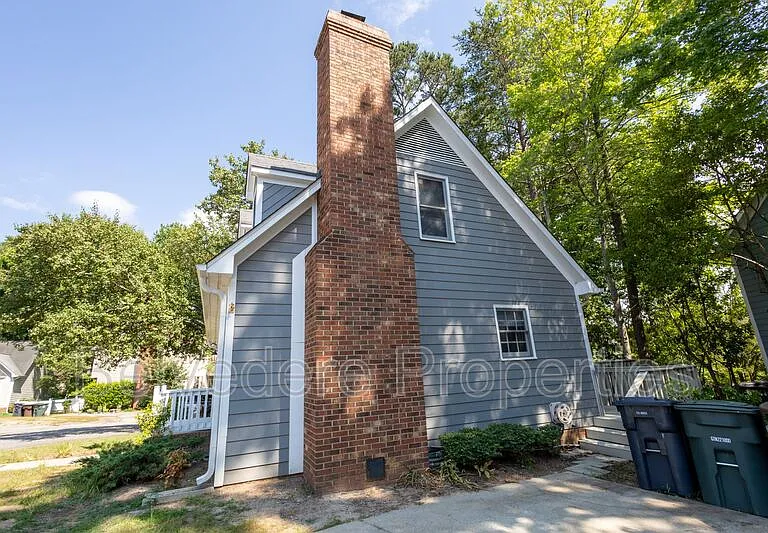 8 Barrett Pl — Photo 26