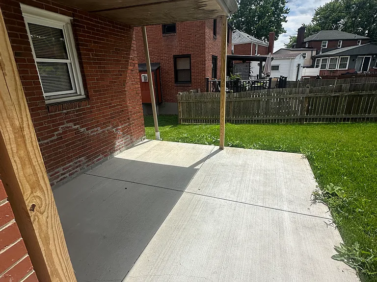 2062 Elmbrook Ln — Photo 3