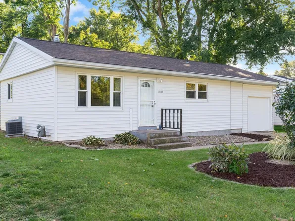 1033 Ridgewood Way, Madison, WI 53713