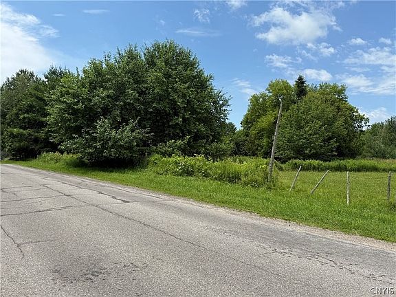 2nd image of 363 East Rd