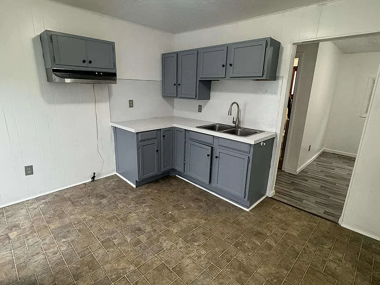 415 Washington Ave #2 — Photo 5