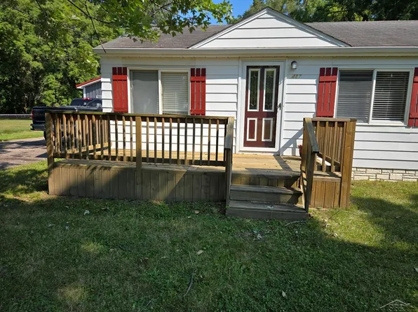 6487 Webb Dr, Flint, MI 48506