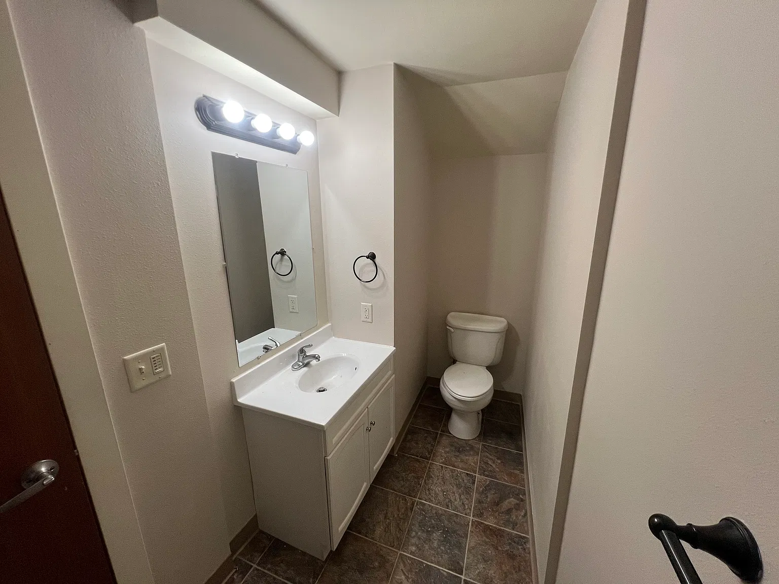 2 bed, $875 — Photo 4
