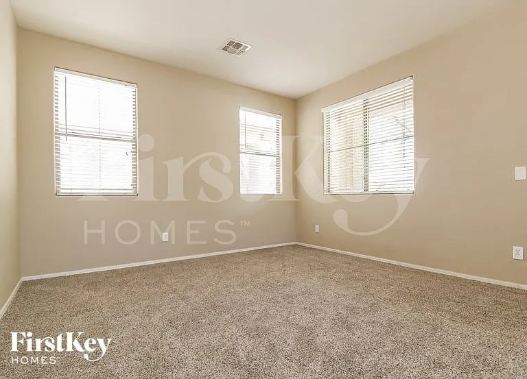 15427 W Canterbury Dr — Photo 13