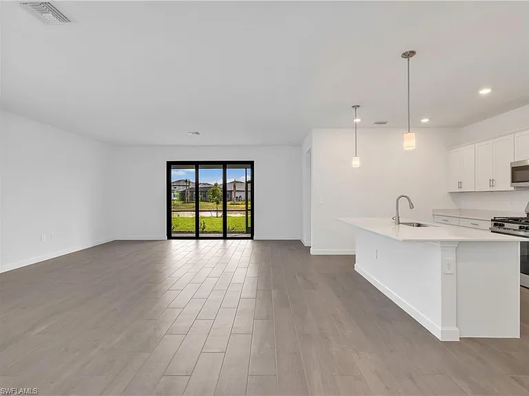 19228 Gentry Pl — Photo 5