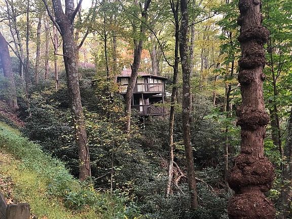5th image of 12 Oak Ln