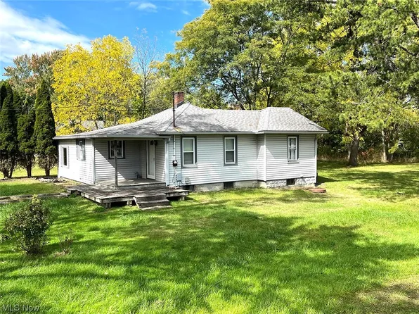 1520 Gypsy Ln, Youngstown, OH 44505