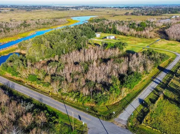 200 Alladin Rd, Hackberry, LA 70645