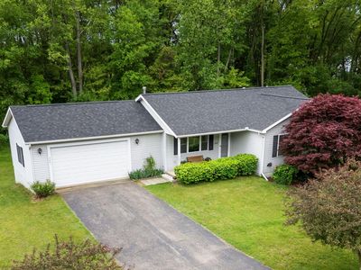 2041 Blackmer Dr, Jonesville, MI, 49250