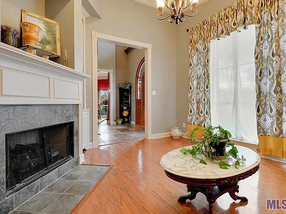 4th image of 7499 Saint Johns Dr