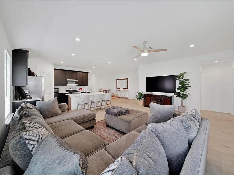 30406 Brixton Village St — Photo 6