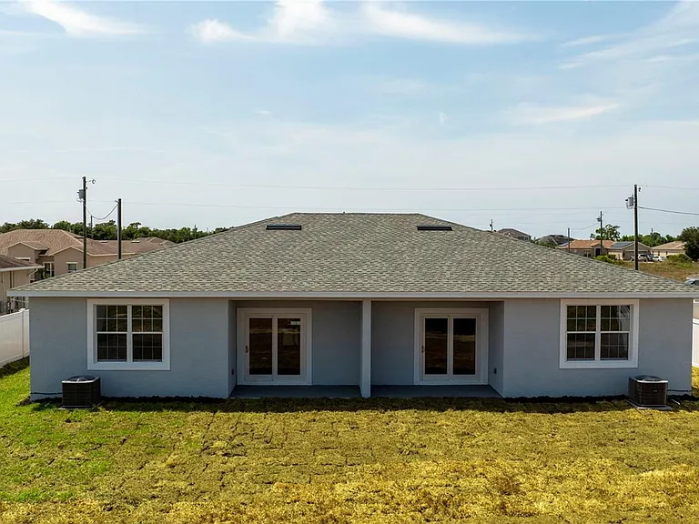 833 Colville Dr — Photo 22