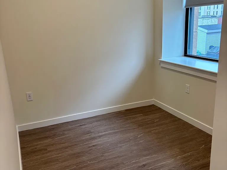 47 Winter St #601 — Photo 10