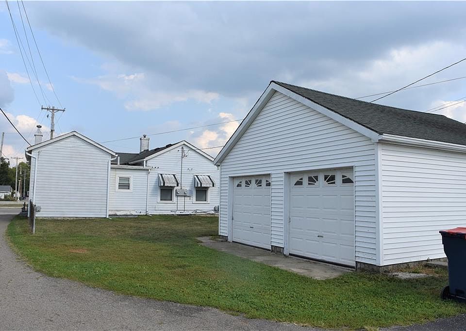 2nd image of 846 Nicklin Ave