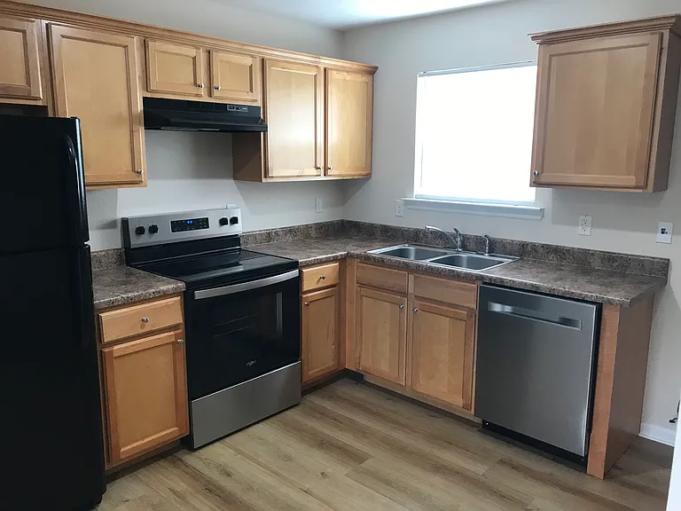 58 Williams St — Photo 2