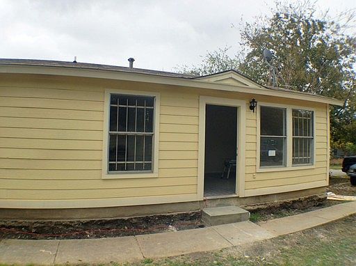 1st image of 635 J St APT 1