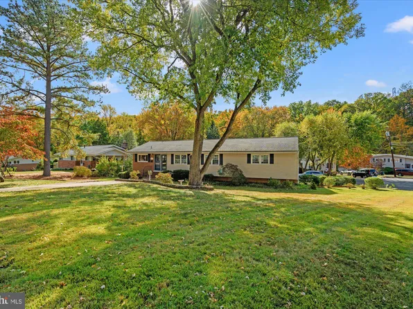 4315 Dubois St, Alexandria, VA 22310