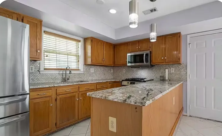 1317 Grayland Ave — Photo 6