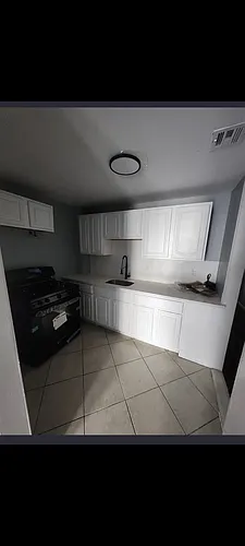 275 S 7th St Photo 1