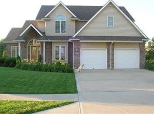 204 Double Tree Ln, Smithville, MO 64089