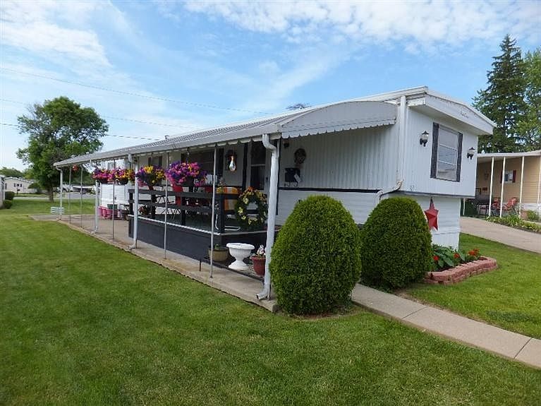 1st image of 422 Oak Lawn Dr