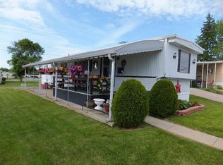 422 Oak Lawn Dr, Fairborn, OH