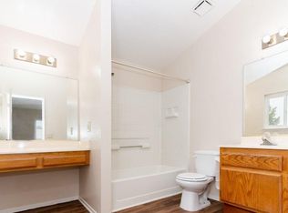 15510 SE Sun Park Dr, Vancouver, WA 98683