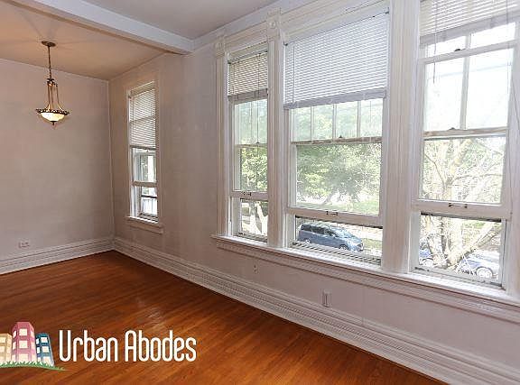 2nd image of 3018 N Hoyne Ave #Twofront