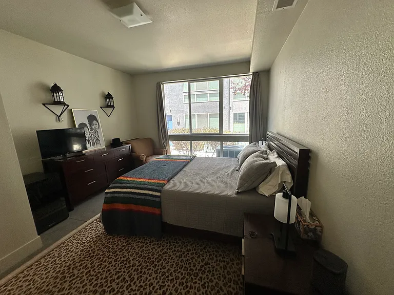 375 Pine St — Photo 29